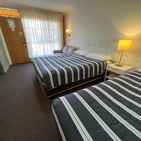 Summerhill Motor Inn (Adults Only) Merimbula Eksteriør billede