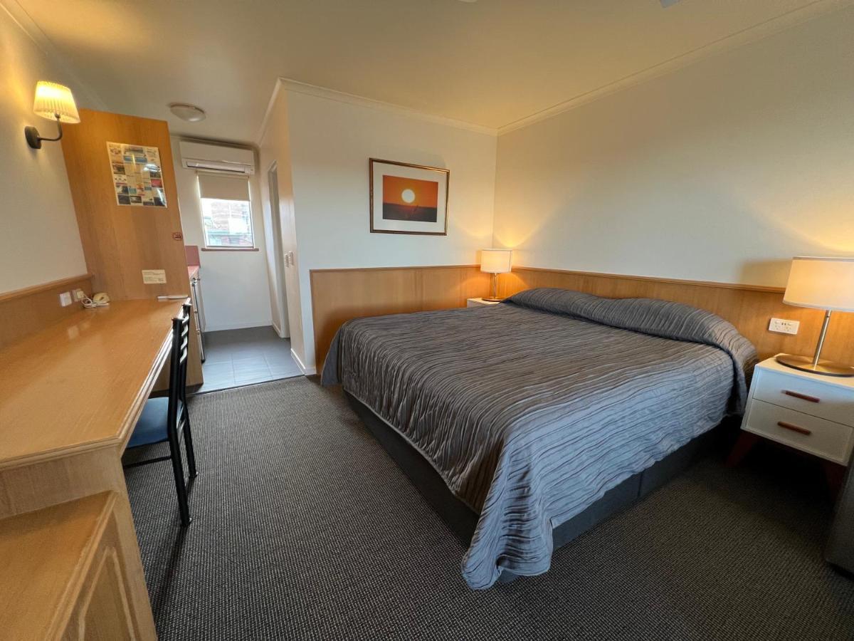 Summerhill Motor Inn (Adults Only) Merimbula Eksteriør billede