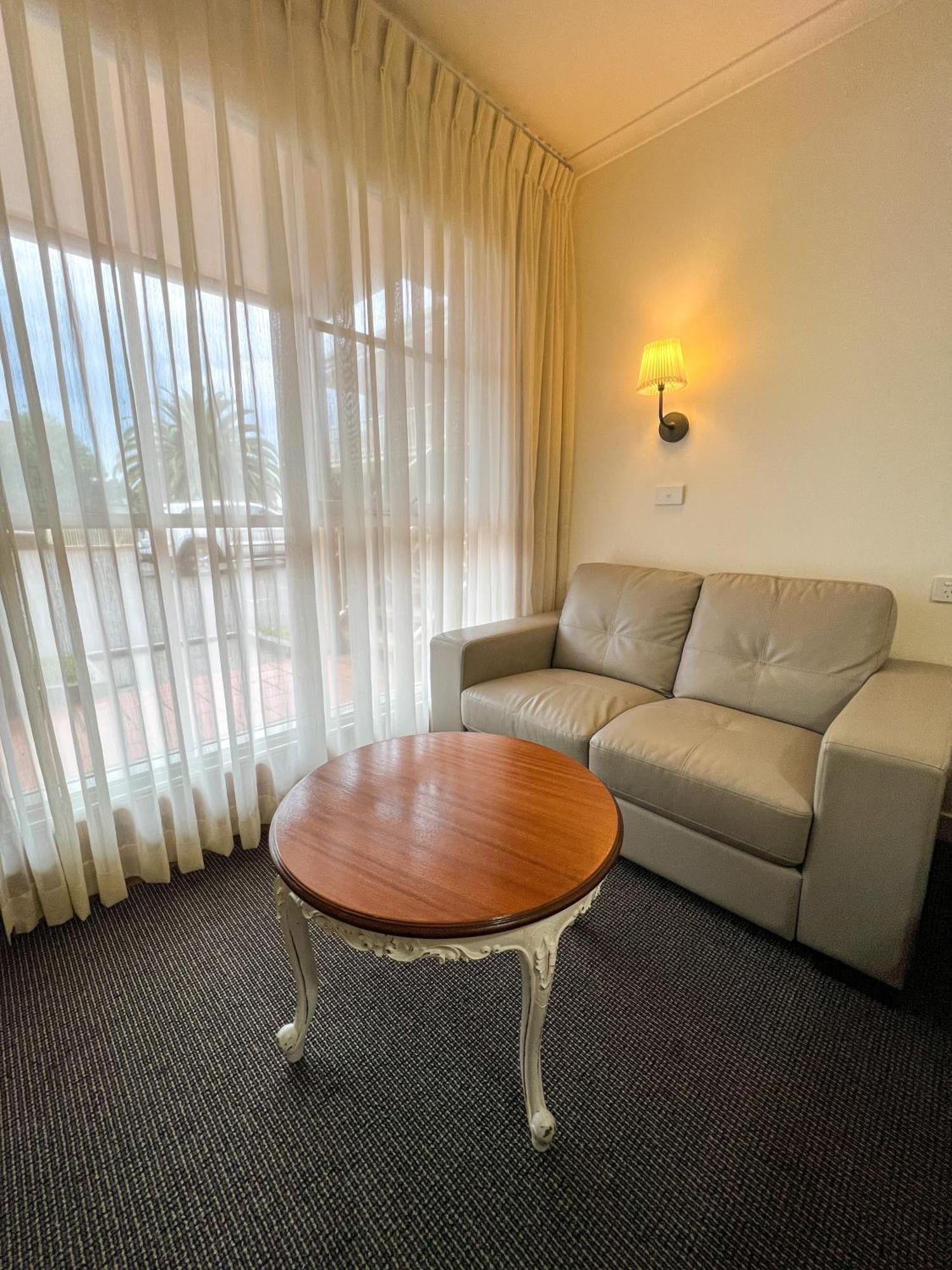 Summerhill Motor Inn (Adults Only) Merimbula Eksteriør billede