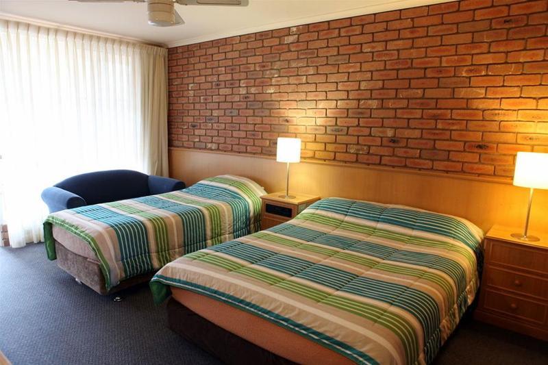 Summerhill Motor Inn (Adults Only) Merimbula Eksteriør billede