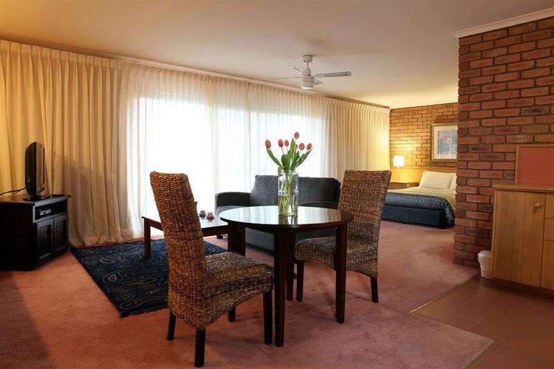 Summerhill Motor Inn (Adults Only) Merimbula Eksteriør billede