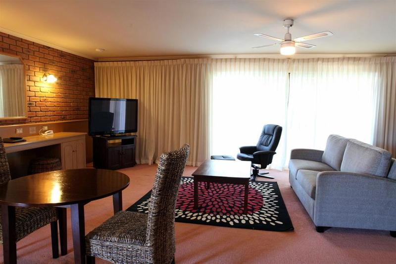 Summerhill Motor Inn (Adults Only) Merimbula Eksteriør billede